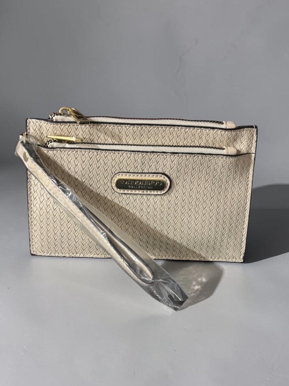 London Fog Cream Wristlet Clutch - NWT